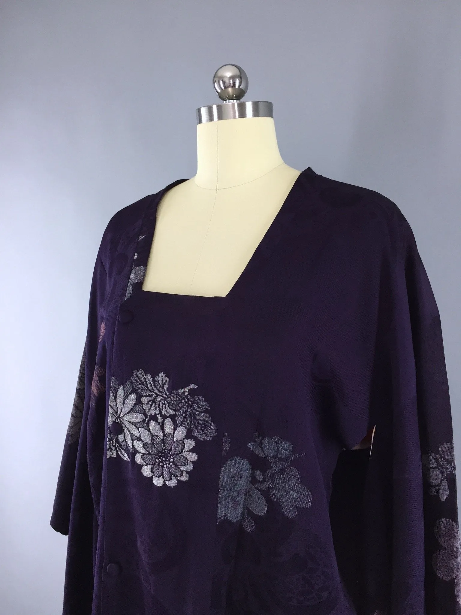 1960s Vintage Silk Michiyuki Kimono Coat Jacket with Dark Purple Urushi Embroidery