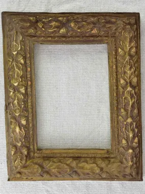 Pretty photo frame with acorn moldings